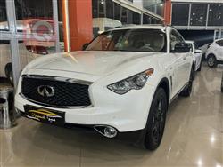 Infiniti Q70